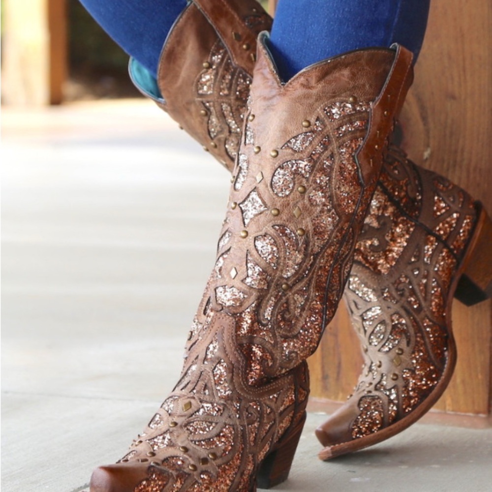 C-3331 Corral Orix Glittered Inlay and Studs Snip Toe